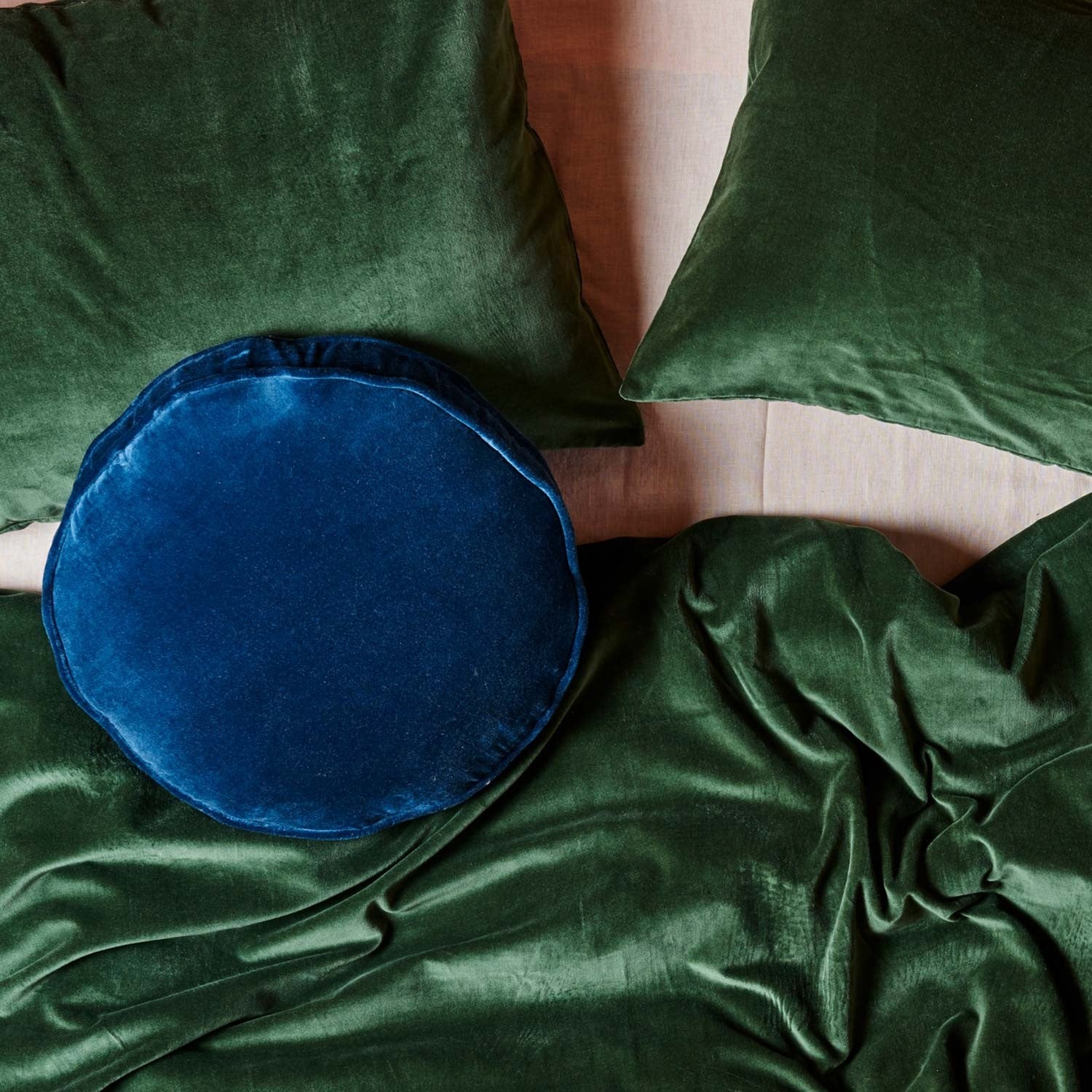 Kombu Green Velvet Euro Pillowcase