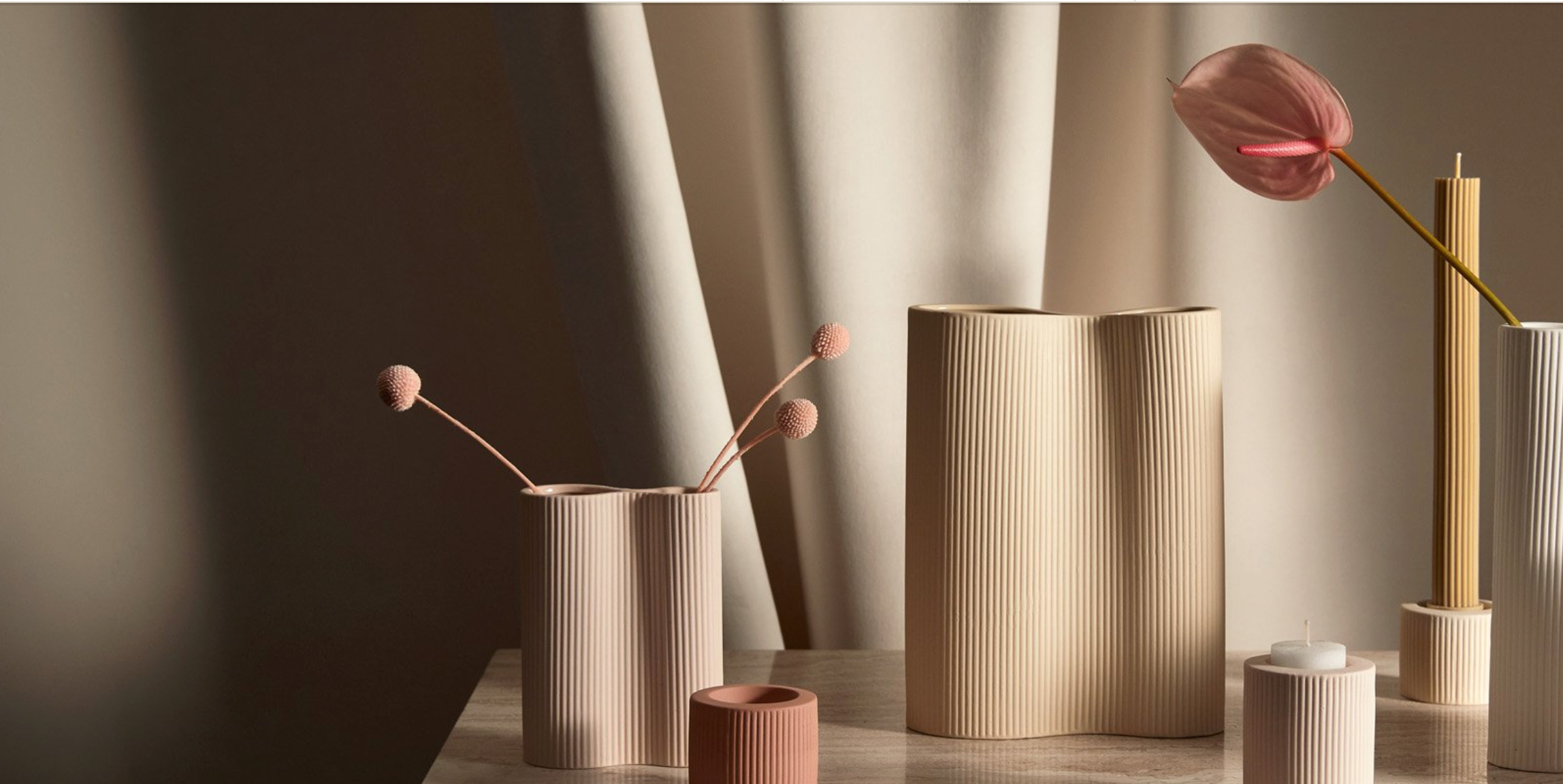 Ribbed Infinity Vase Nude - SMALL