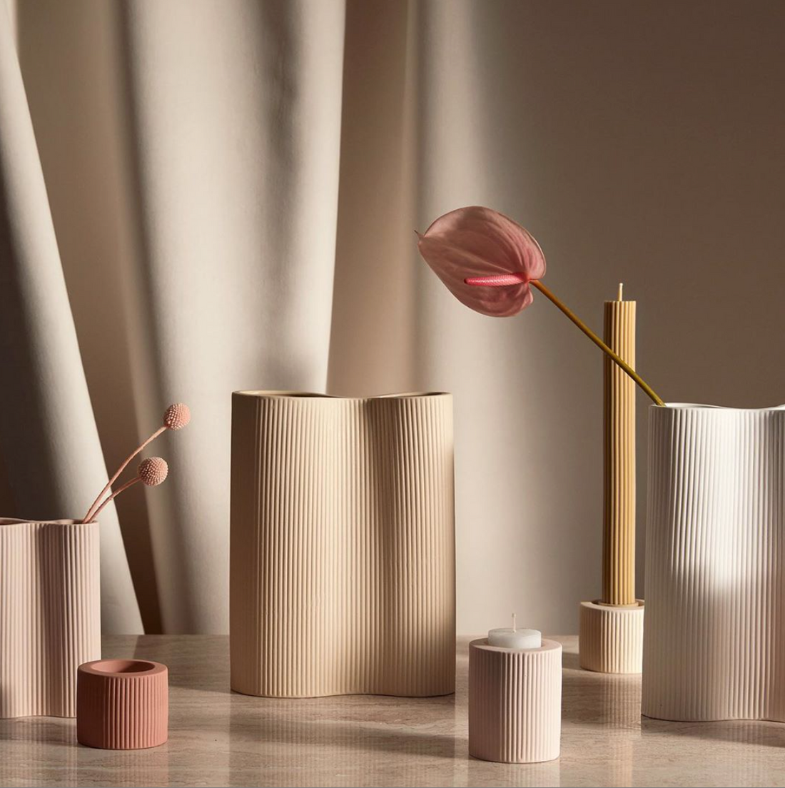 Ribbed Infinity Vase Nude - SMALL