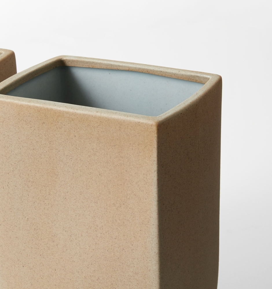 Kurve Vase Sand - Assorted sizes