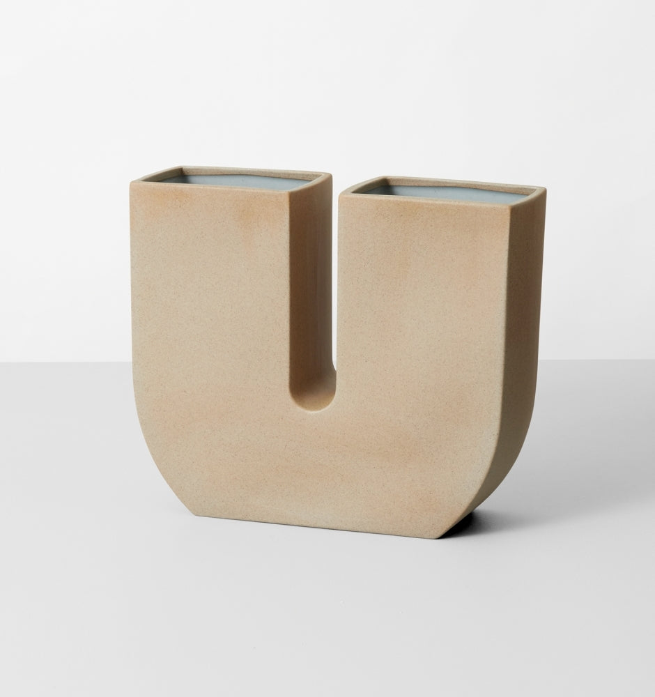 Kurve Vase Sand - Assorted sizes