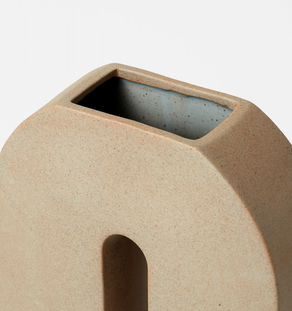 Kurve Vase Sand - Assorted sizes