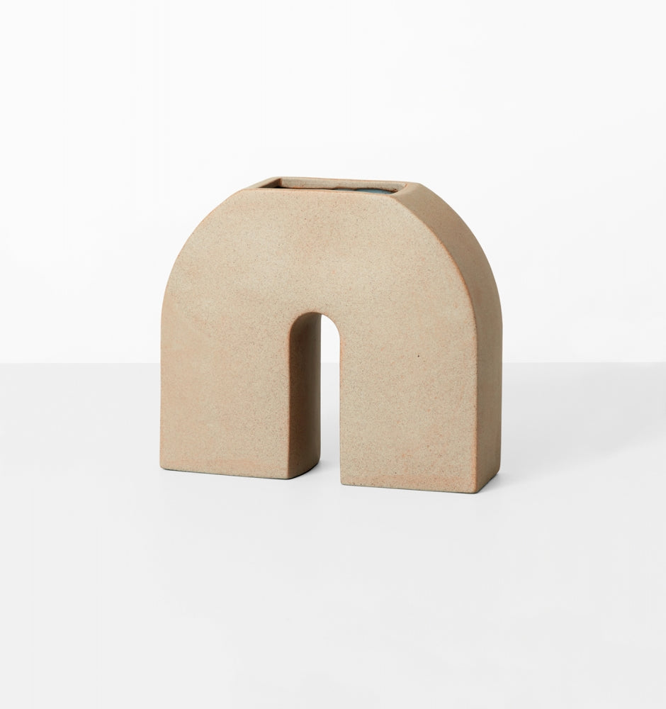 Kurve Vase Sand - Assorted sizes