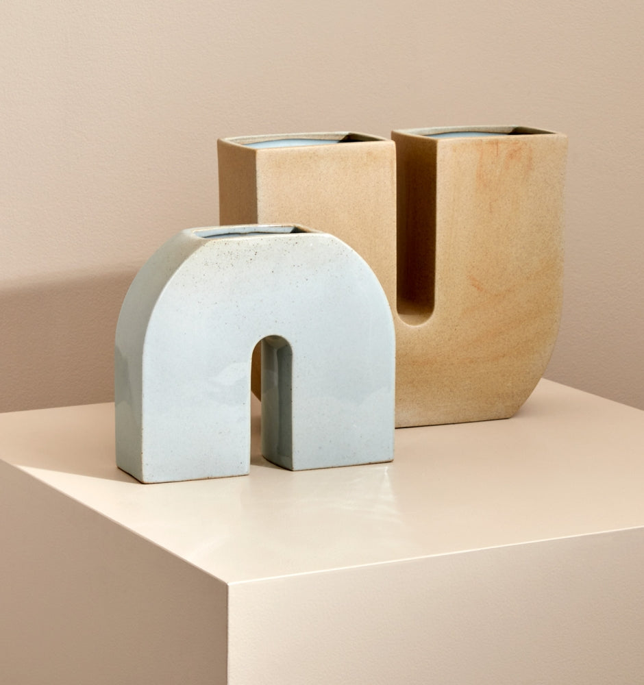 Kurve Vase Sand - Assorted sizes
