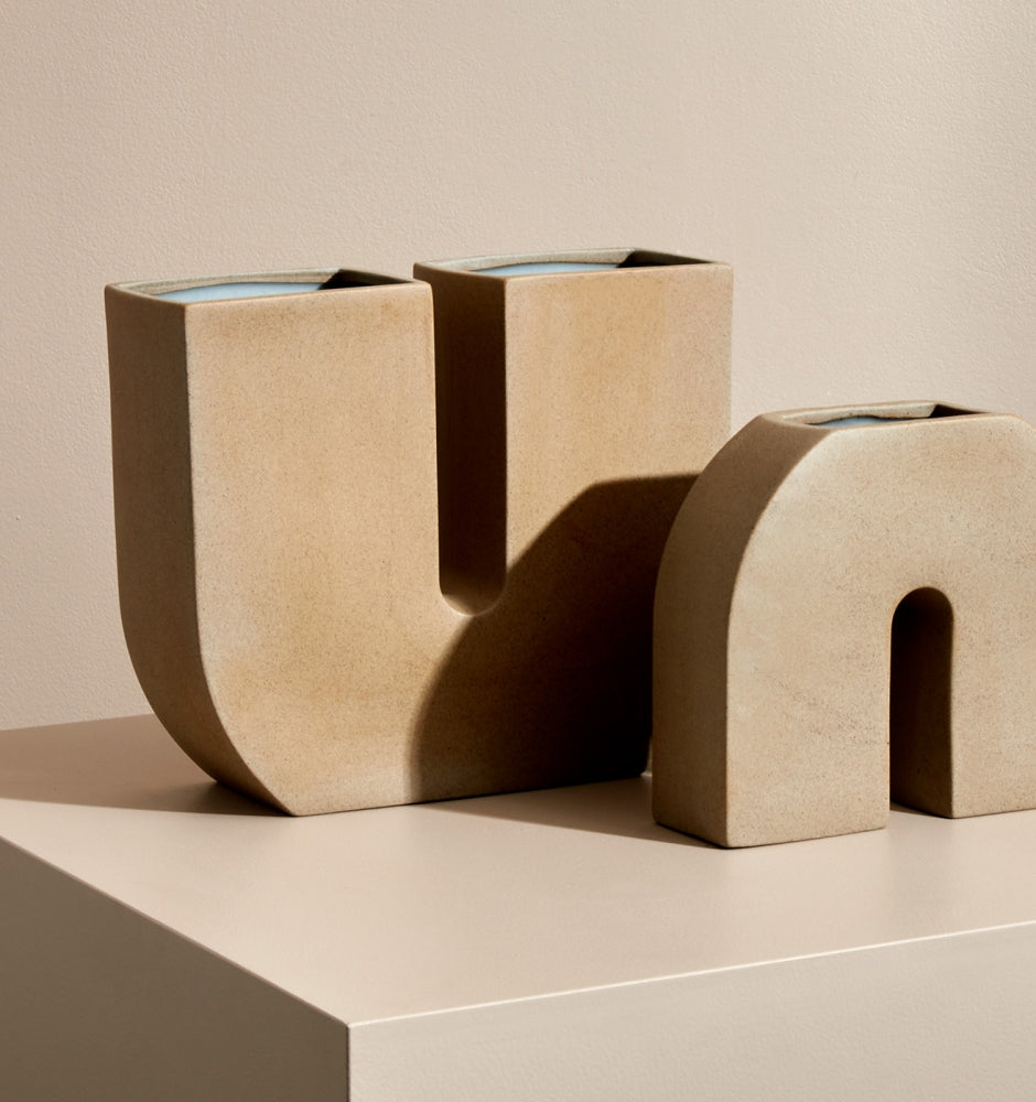 Kurve Vase Sand - Assorted sizes