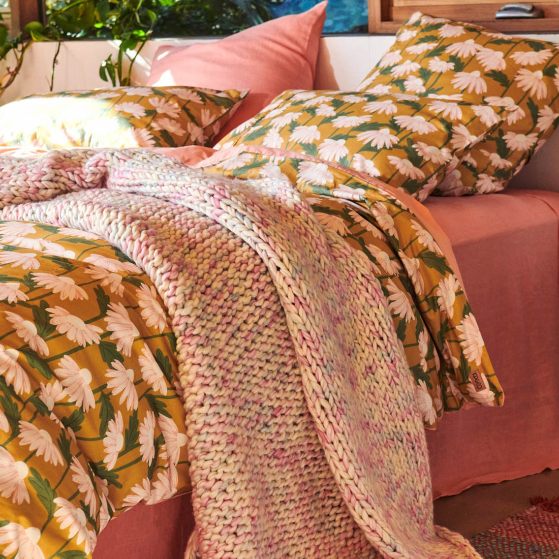 Coral Sea Chunky Knit Blanket Large