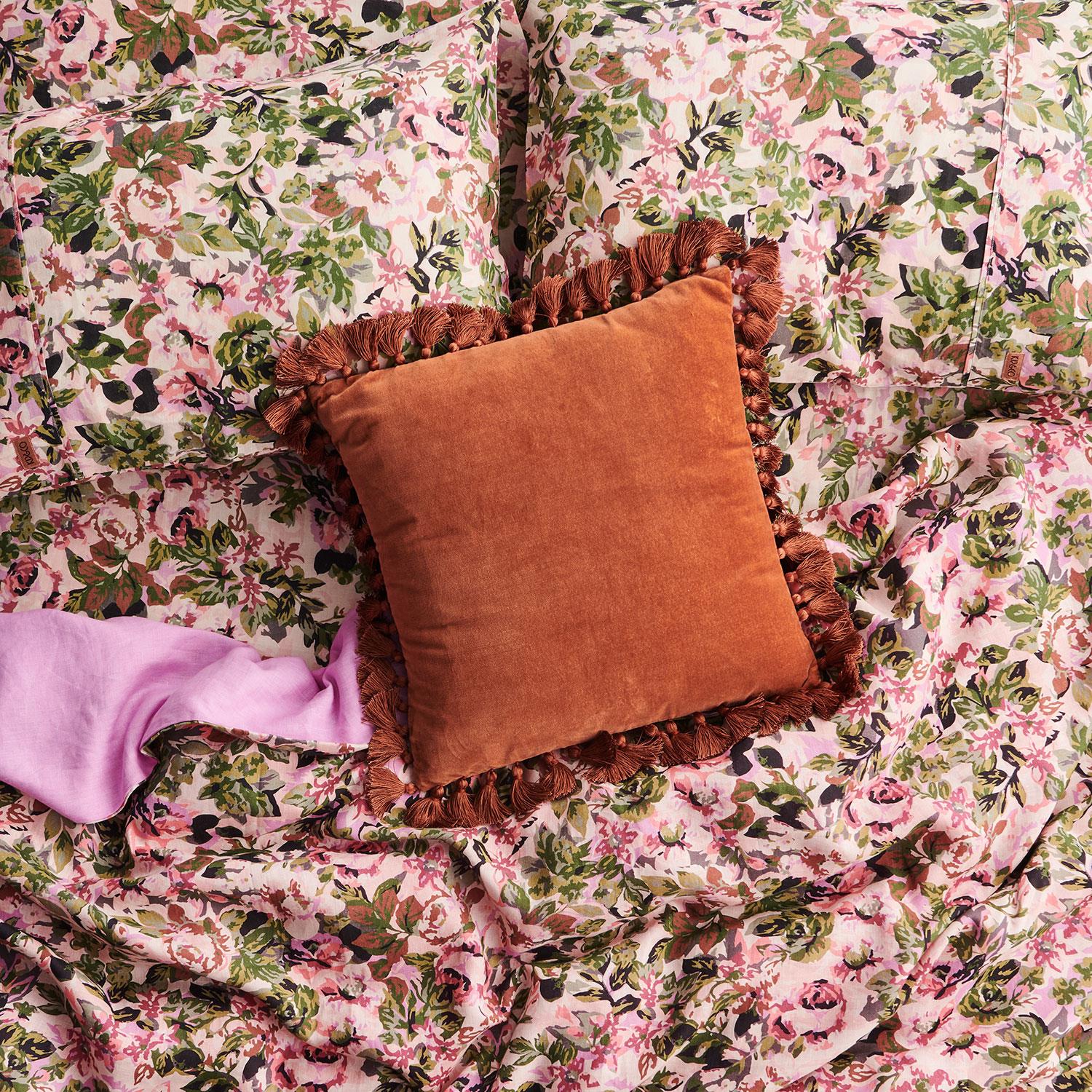 Garden Path Floral Linen Quilt Cover