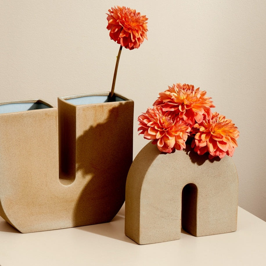Kurve Vase Sand - Assorted sizes